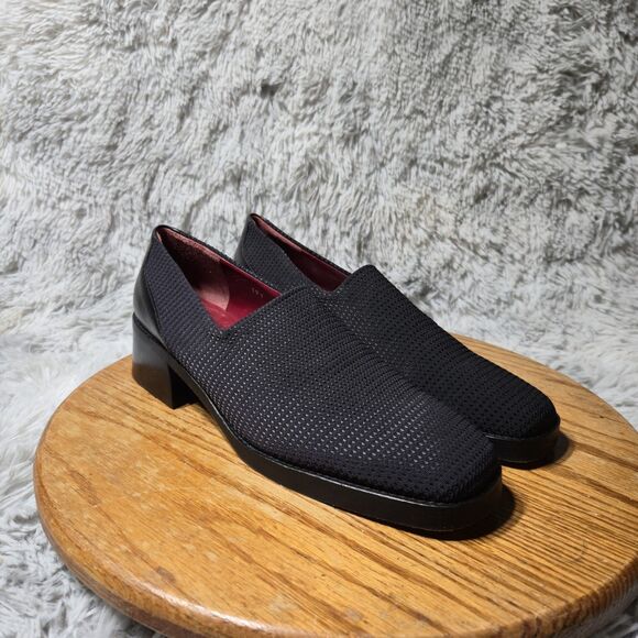 Donald J Pliner Women Size 9.5N Black Slip On Loafers Block Heel Red Inside Shoe - Picture 1 of 10